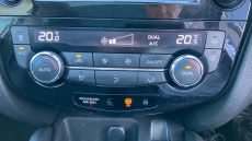 Nissan Qashqai 1.3 DiG-T 160 Tekna 5dr DCT Petrol Hatchback